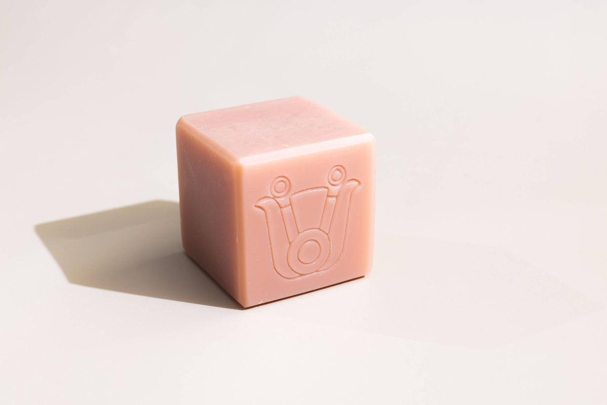 DIOSA - Skin - softening Rose Clay + Flower Petals - Dear John