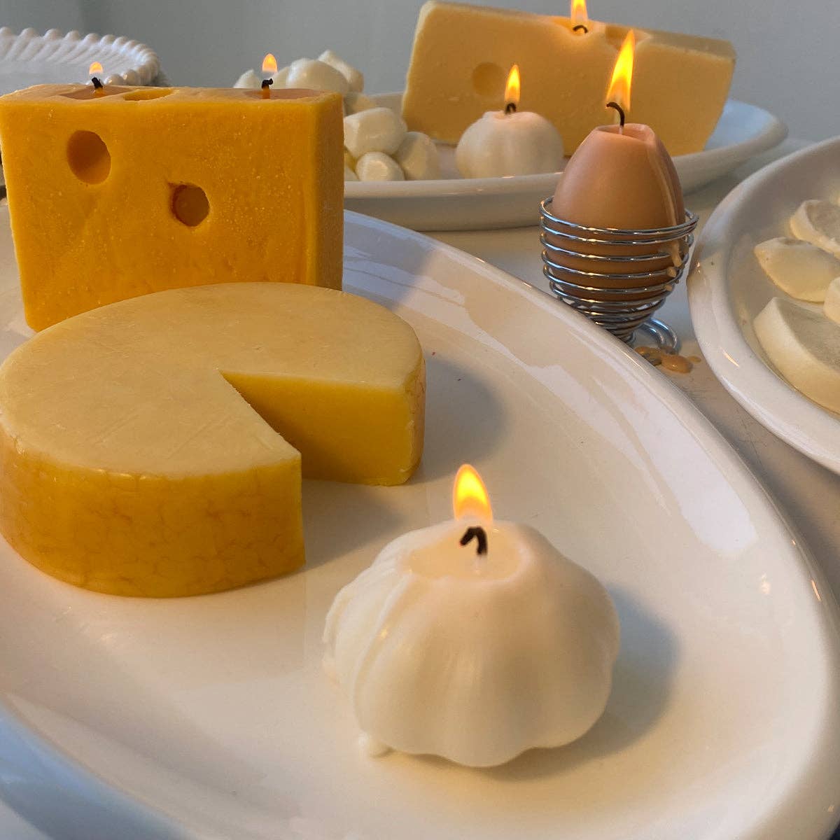 Garlic Candle — Sculptural Soy Wax Decor (2" H × 2.2" W × 2.5" D)