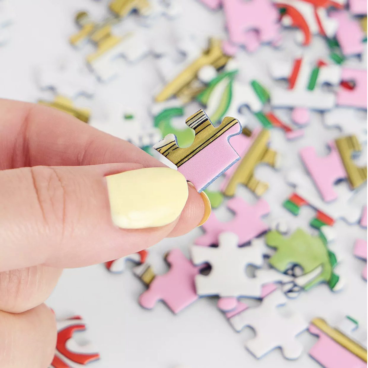 Happily Puzzles - Olives - 99 Piece Mini Jigsaw Puzzle