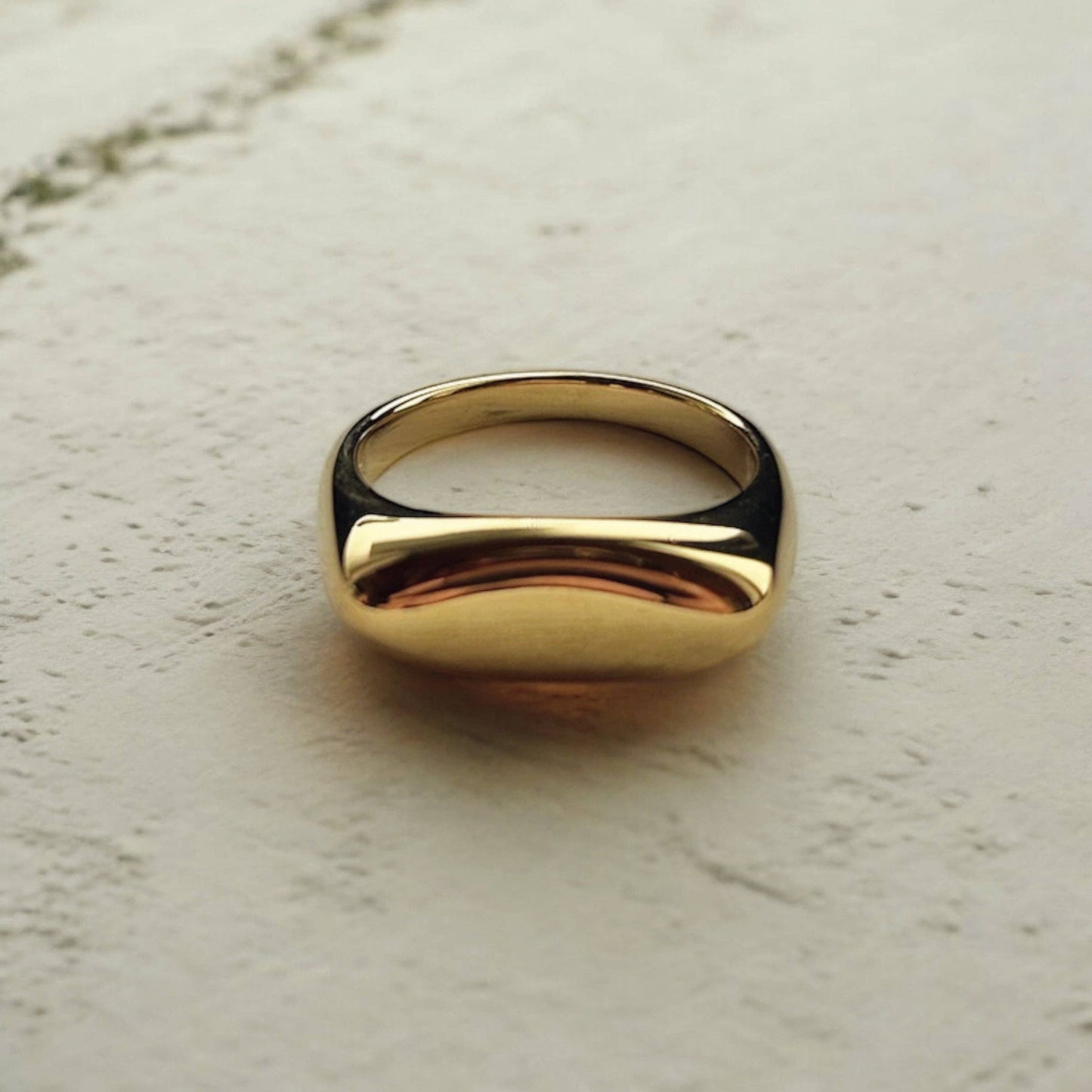 Boem Collection - Lumi Ring | Gold Modern Rectangular Ring