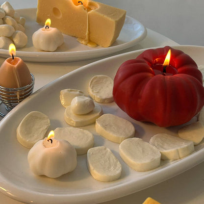 Garlic Candle — Sculptural Soy Wax Decor (2" H × 2.2" W × 2.5" D)