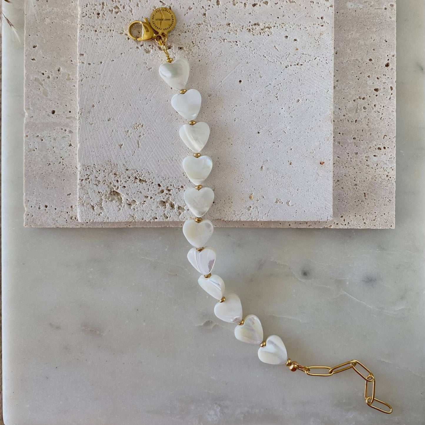Amady Jewelry - Heart Shaped Pearl Shell Bracelet 18k gold plated - Dear John