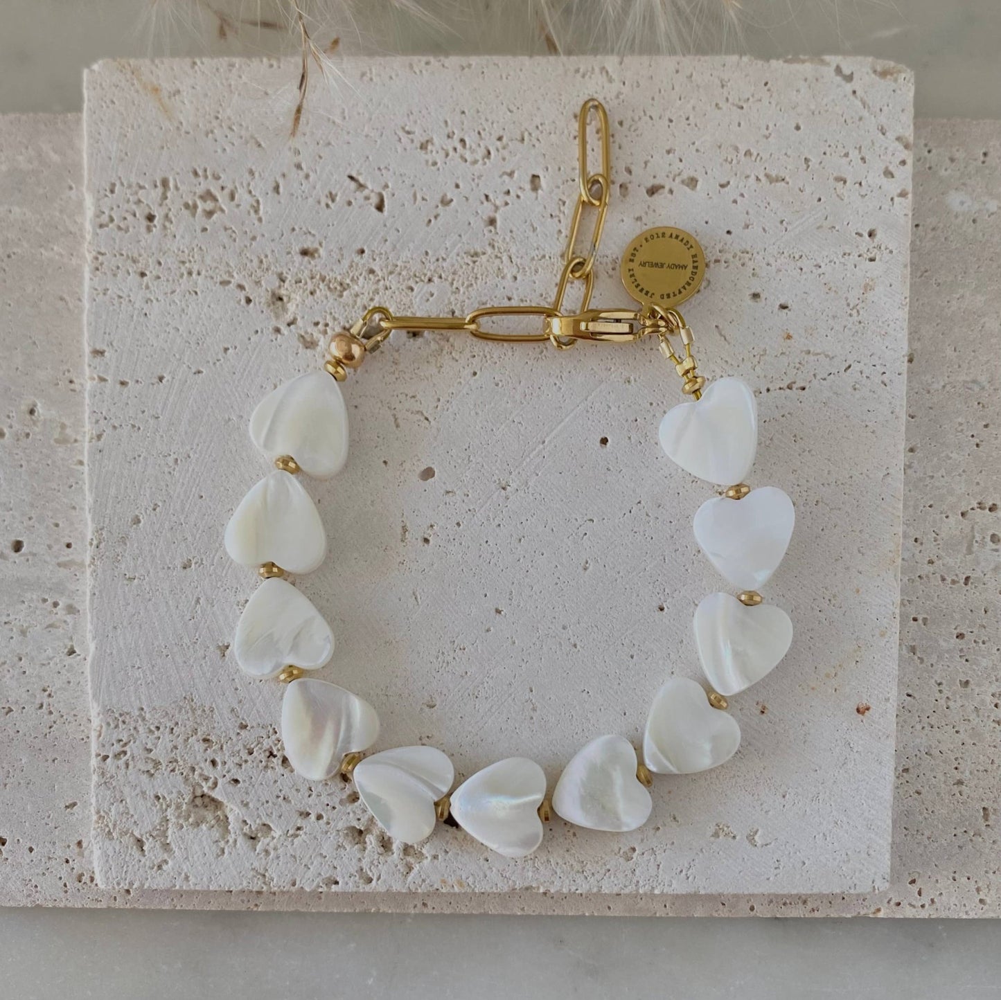 Amady Jewelry - Heart Shaped Pearl Shell Bracelet 18k gold plated - Dear John