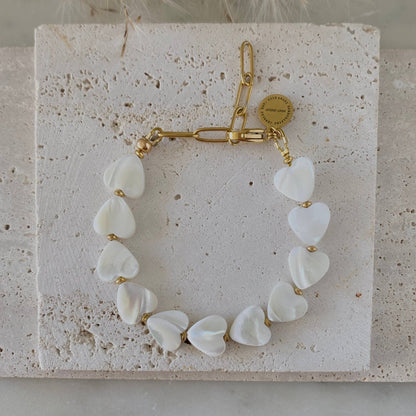 Amady Jewelry - Heart Shaped Pearl Shell Bracelet 18k gold plated - Dear John