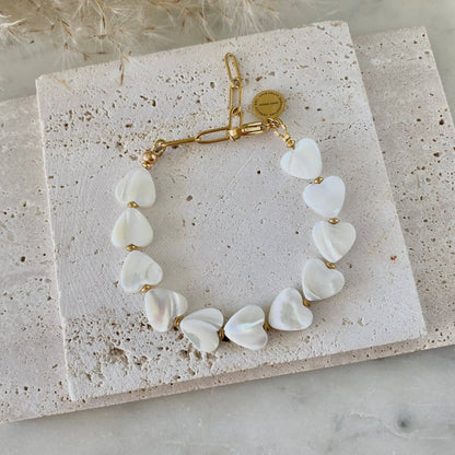 Amady Jewelry - Heart Shaped Pearl Shell Bracelet 18k gold plated - Dear John
