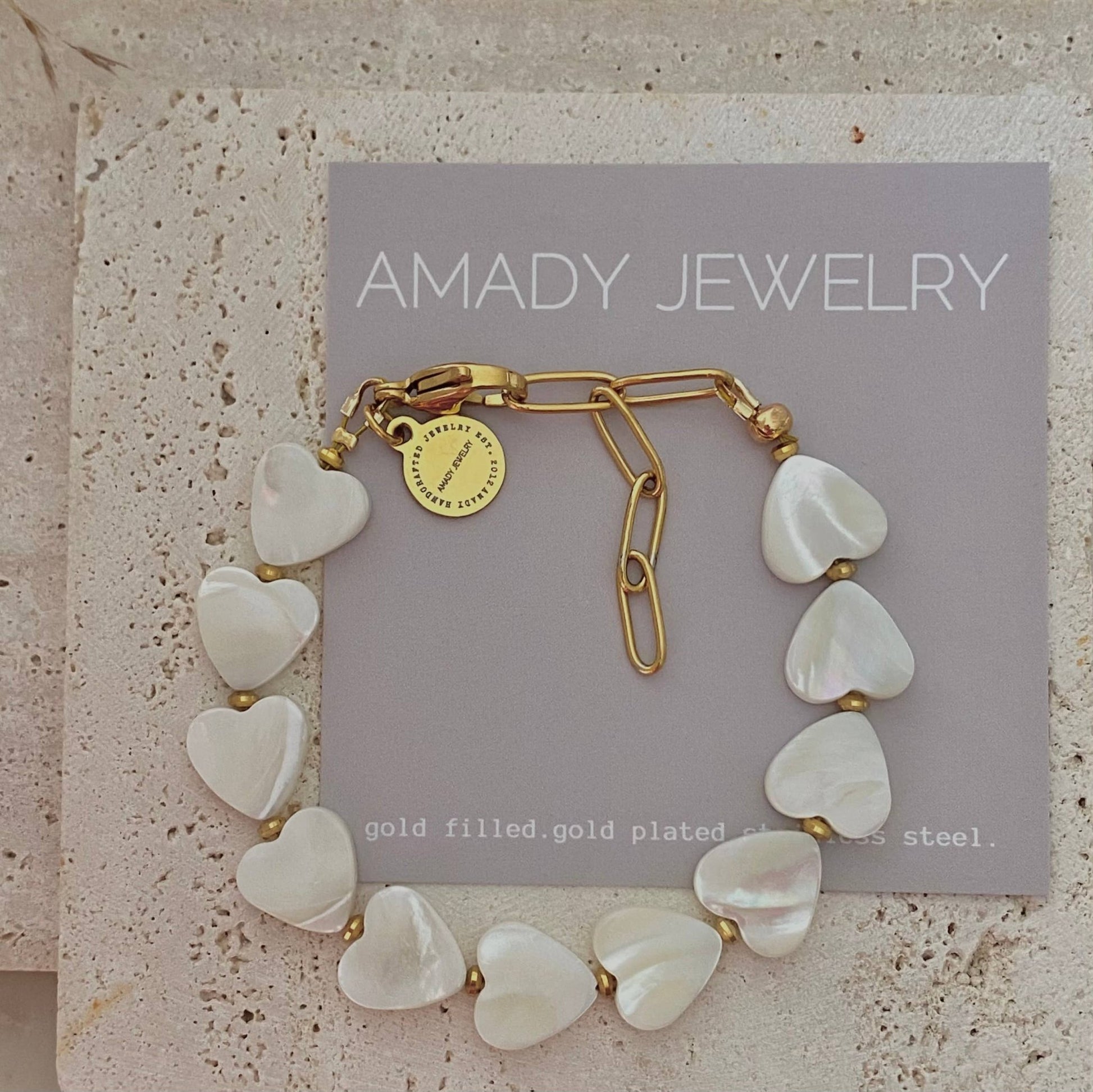 Amady Jewelry - Heart Shaped Pearl Shell Bracelet 18k gold plated - Dear John