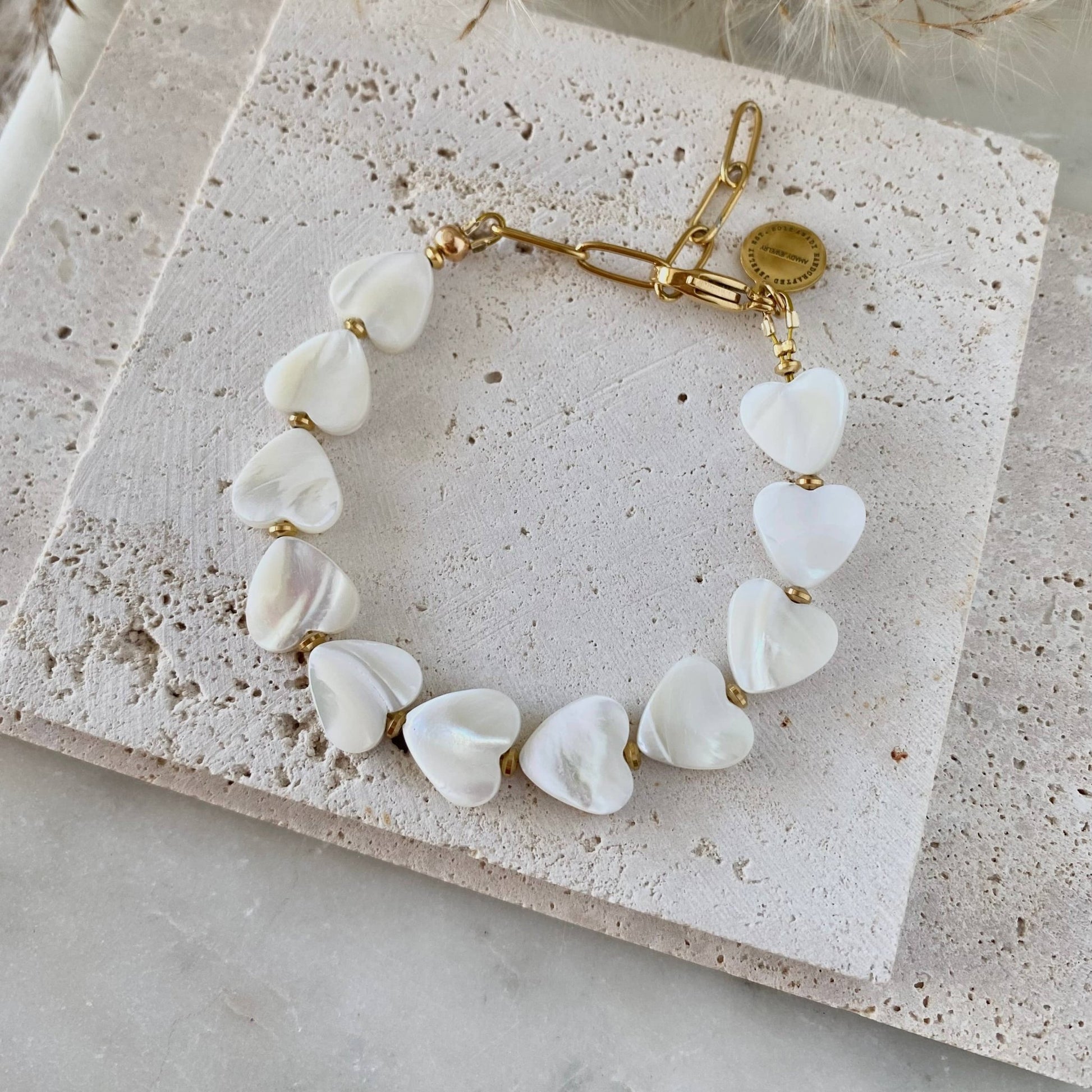 Amady Jewelry - Heart Shaped Pearl Shell Bracelet 18k gold plated - Dear John