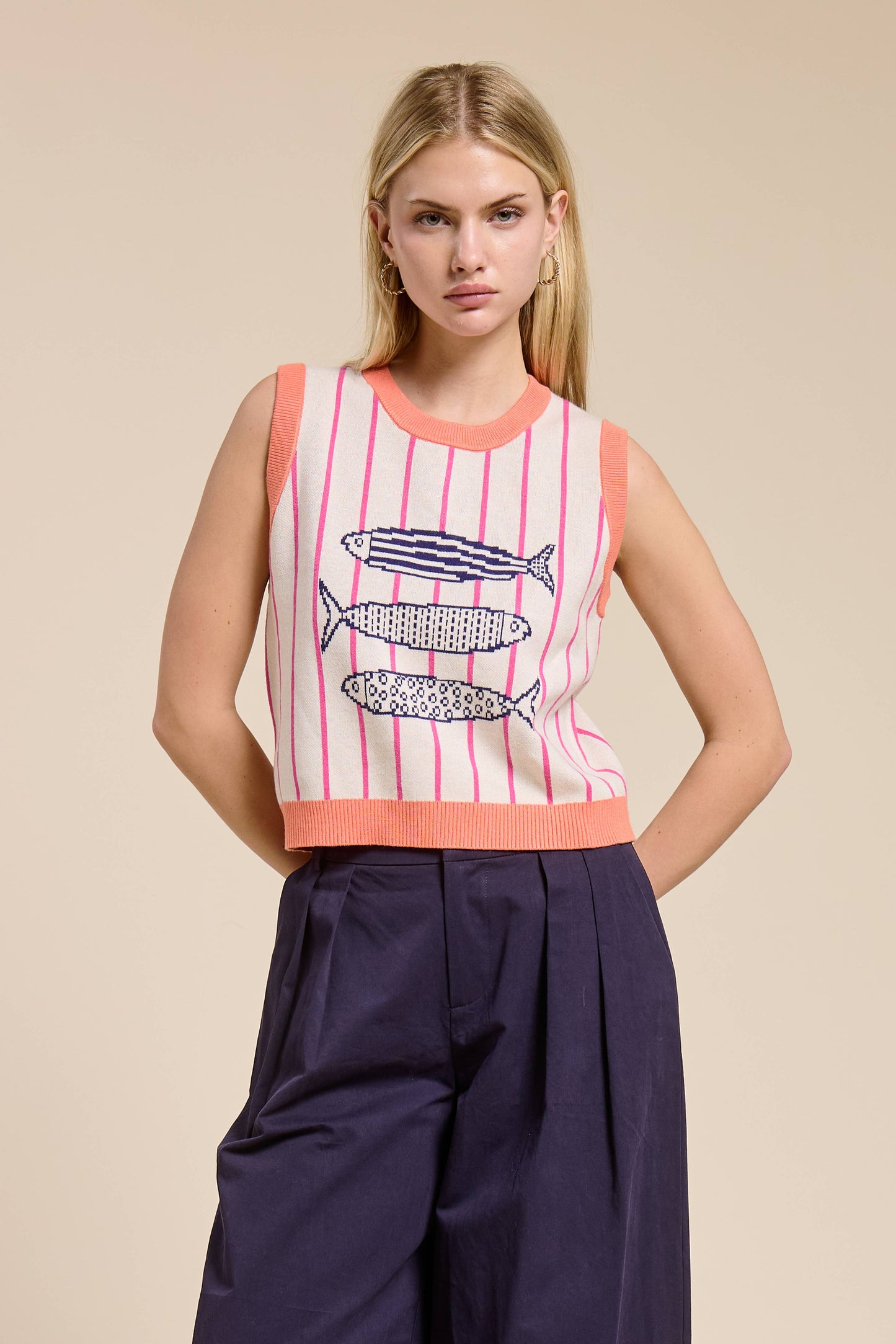 FLAT WHITE - Candy Coral Marine Sweater Vest