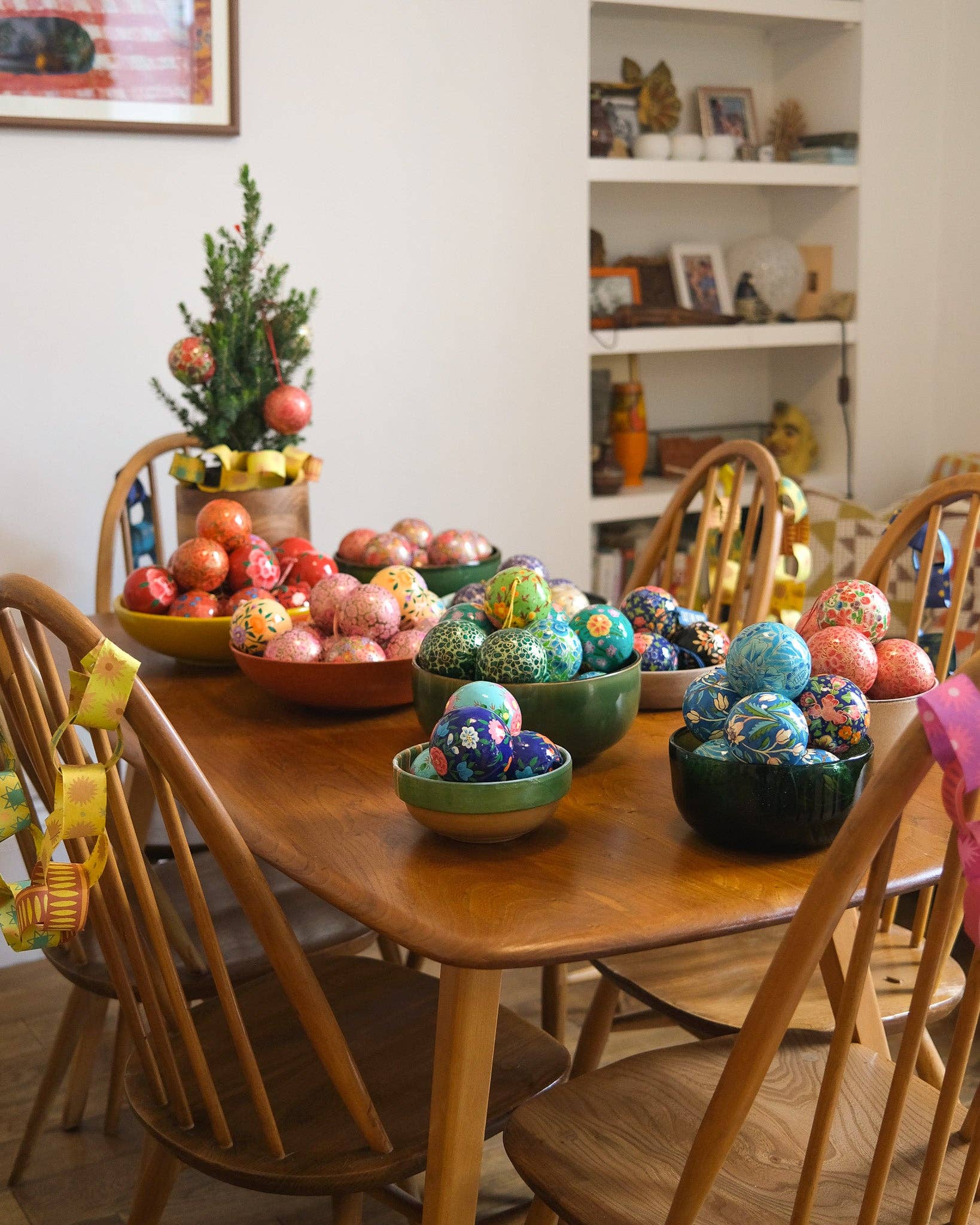 Black Floral Bauble - Dear John