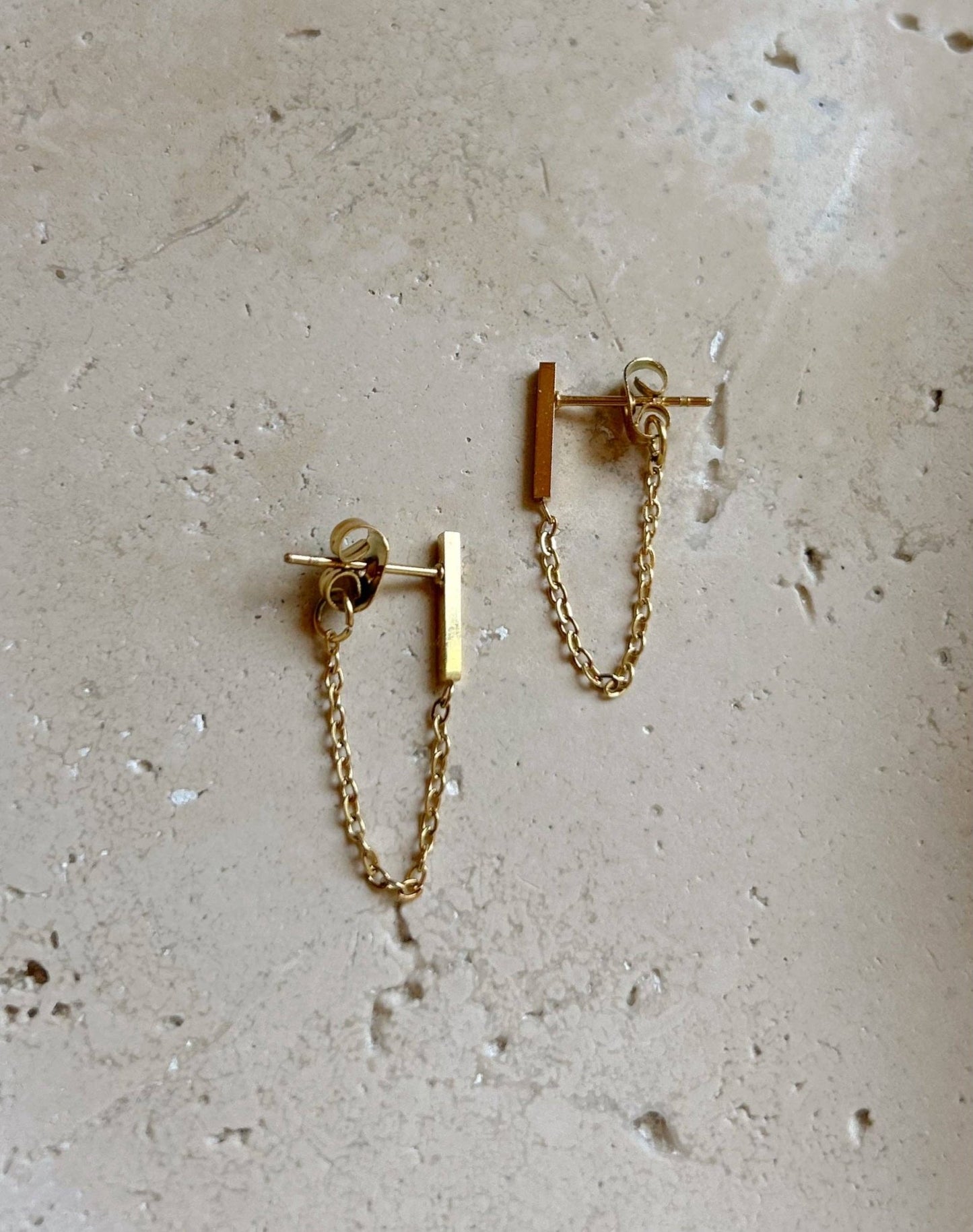 Boem Collection - Noa Chain Huggies | Gold Bar Chain Huggie Earrings - Dear John