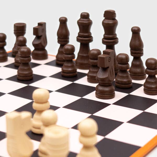 BOXO - Chess Set - Dear John