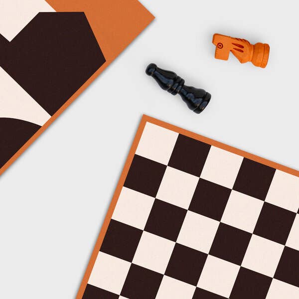 BOXO - Chess Set - Dear John