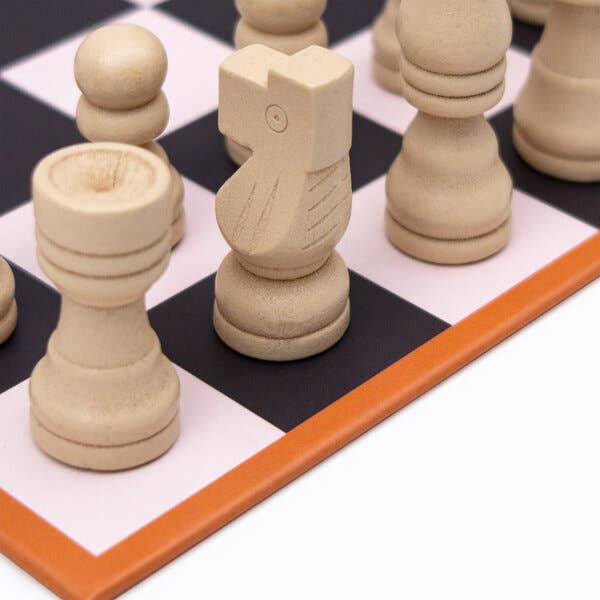 BOXO - Chess Set - Dear John