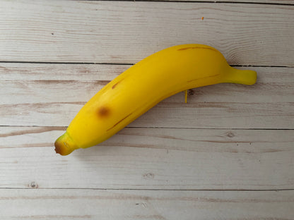Banana Coin Purse — Zipper Closure