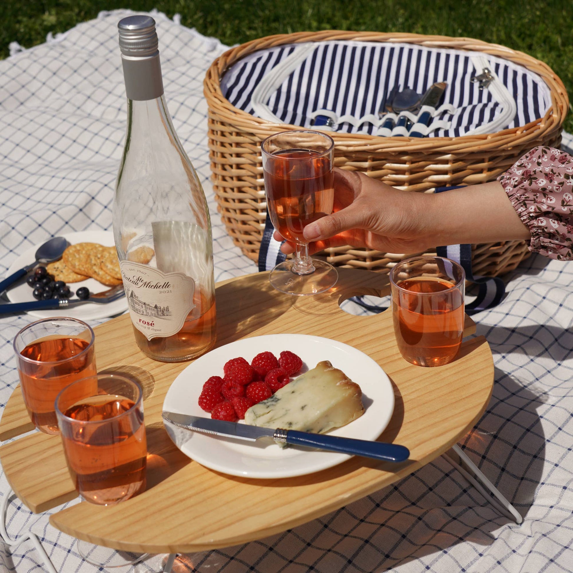 Central Park Willow Picnic Basket Set for Four - Dear John