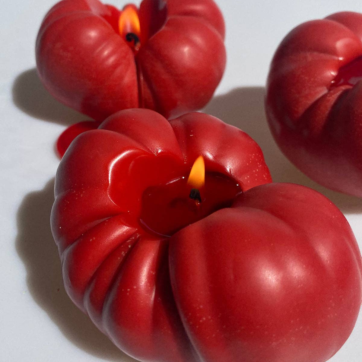 Heirloom Tomato Candle — Tomato Leaf Scent, 100% Soy (Hand-Poured)