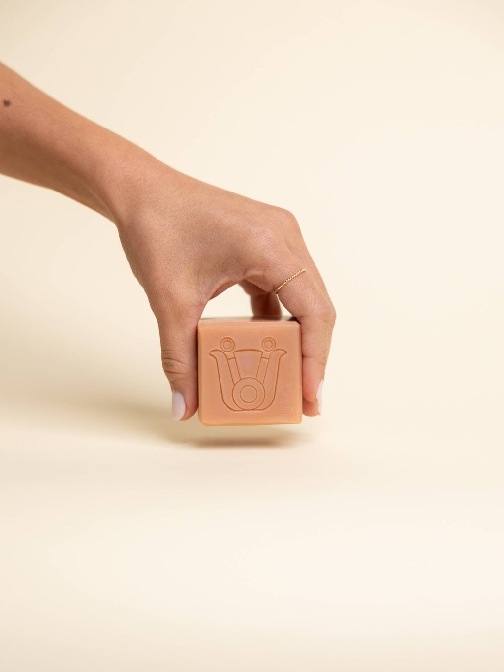 DIOSA - Skin - softening Rose Clay + Flower Petals - Dear John