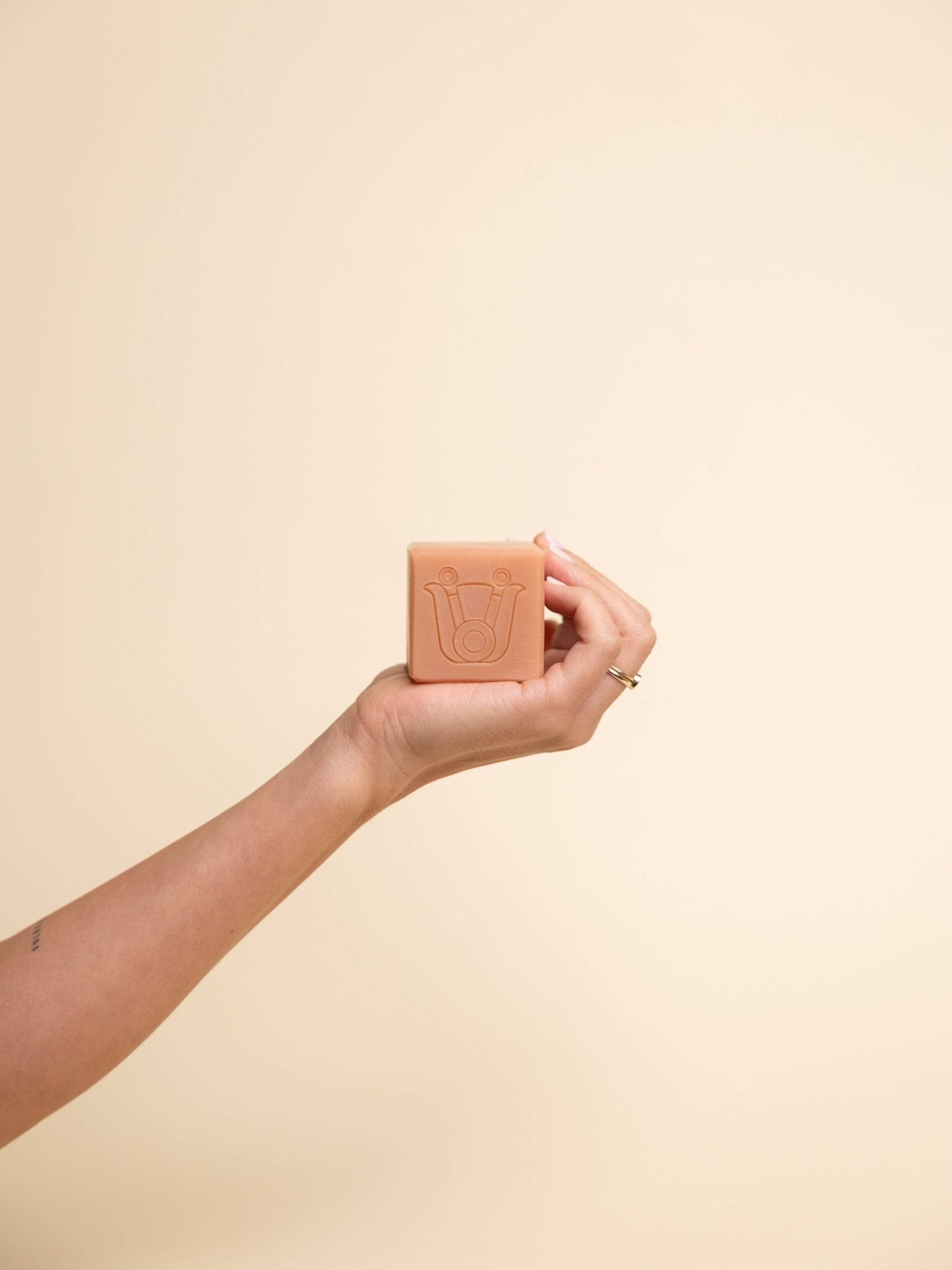 DIOSA - Skin - softening Rose Clay + Flower Petals - Dear John