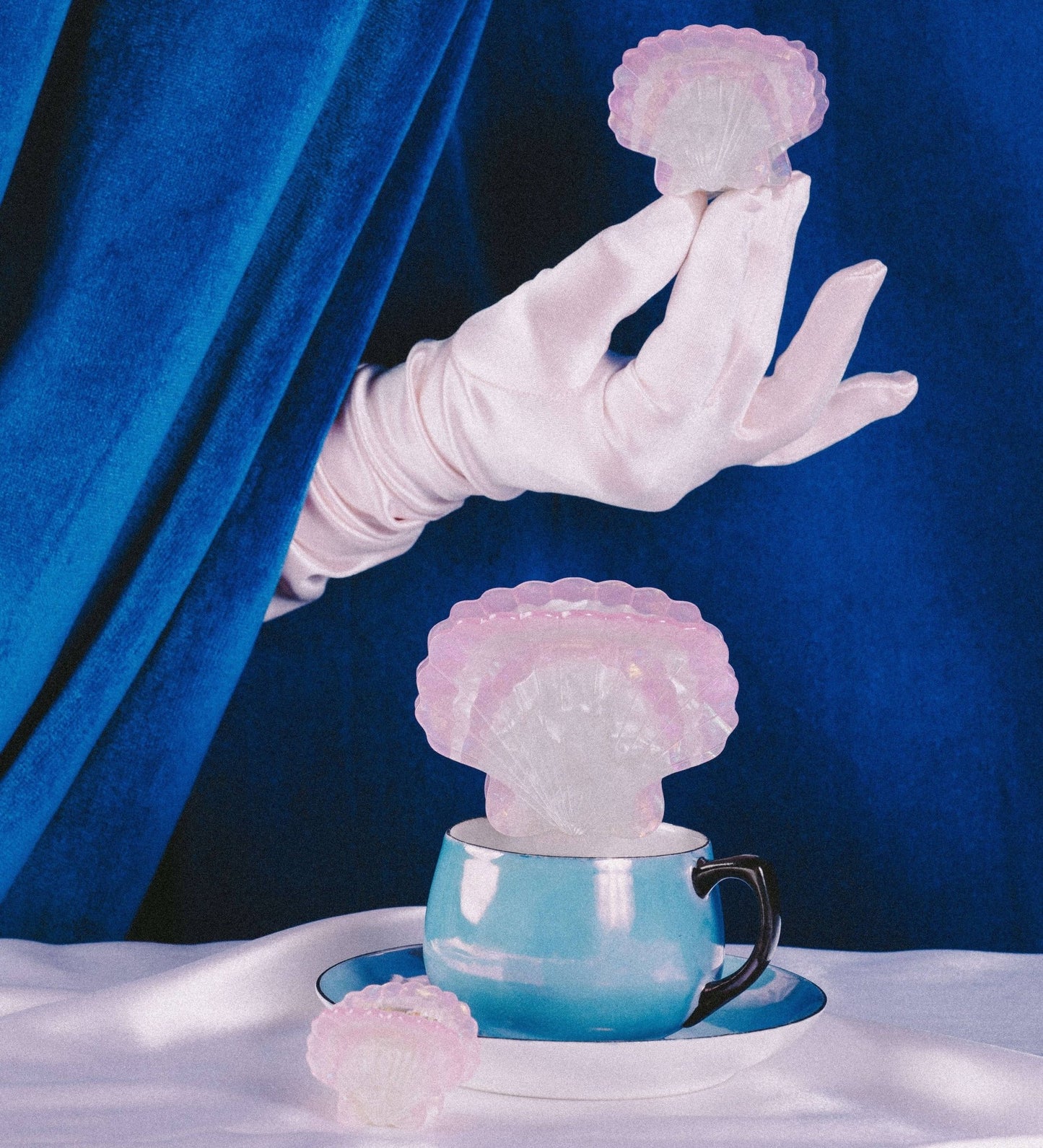 Jenny Lemons - Midi Scallop Shell Hair Claw Clip - Dear John