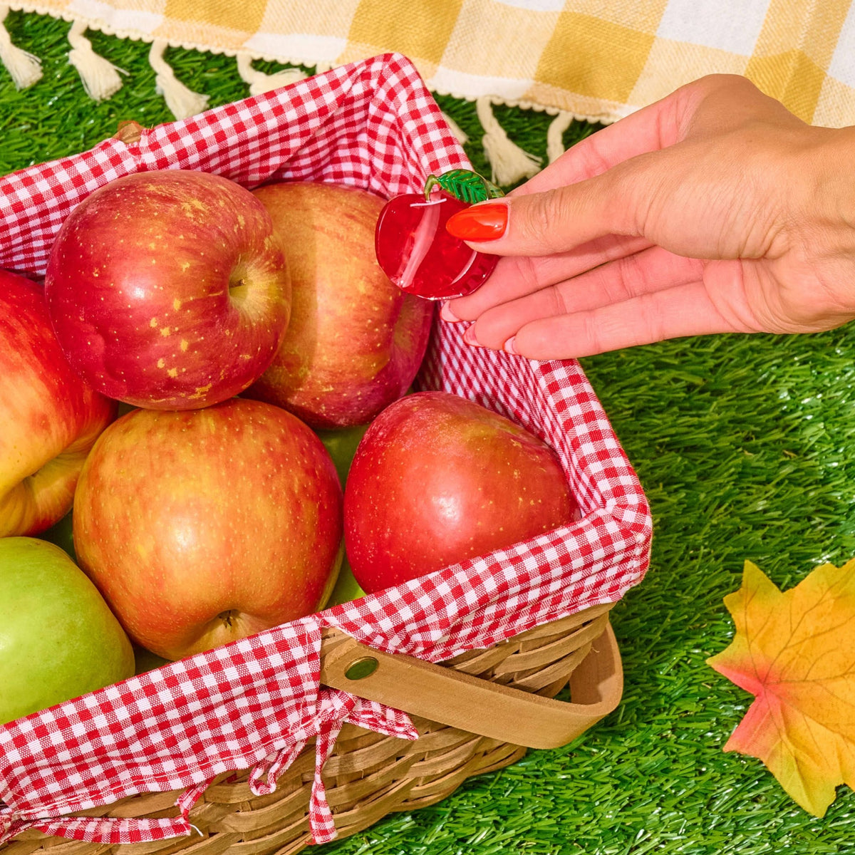 Jenny Lemons - Mini Red Apple Hair Claw Clip - Dear John