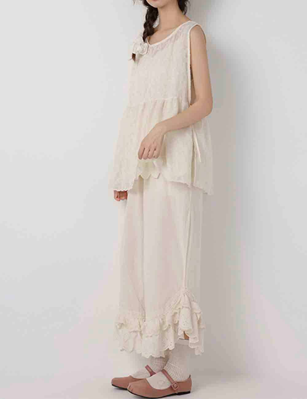 Ladies Solid Color Ruffle Eyelet Pull - On Pants - Dear John