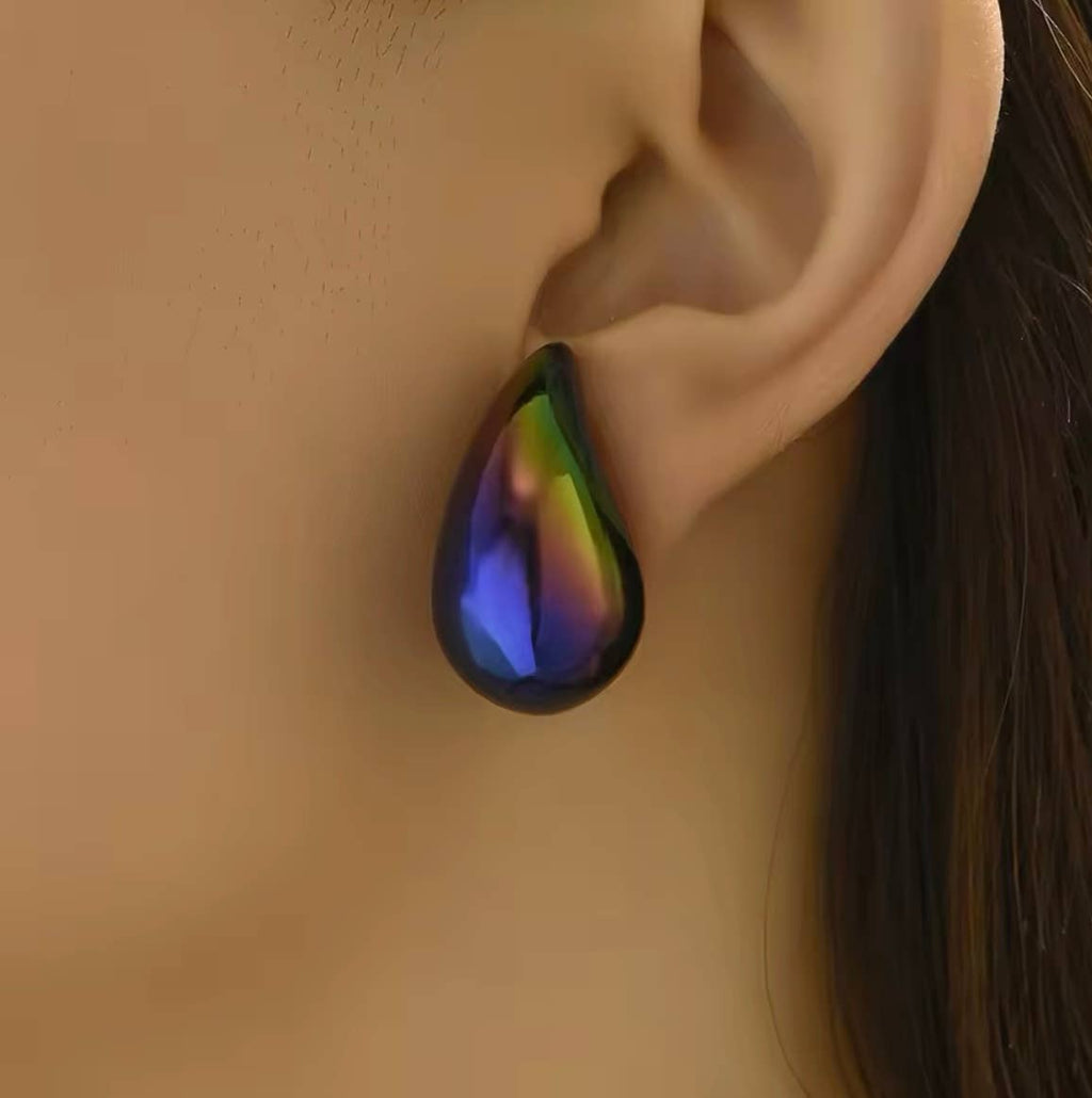 LENZY TEAR DROP EARRINGS - Dear John
