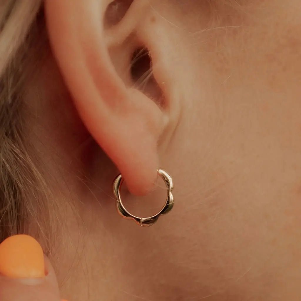 Lola Hoops - Dear John