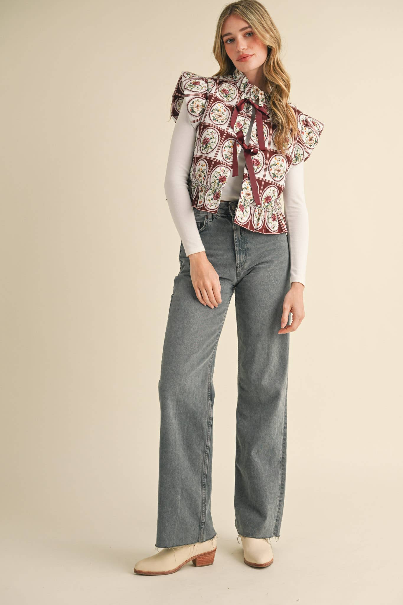 &MERCI - EXCLUSIVE PRINT FLUTTER SLEEVE FLORAL PUFF VEST - Dear John