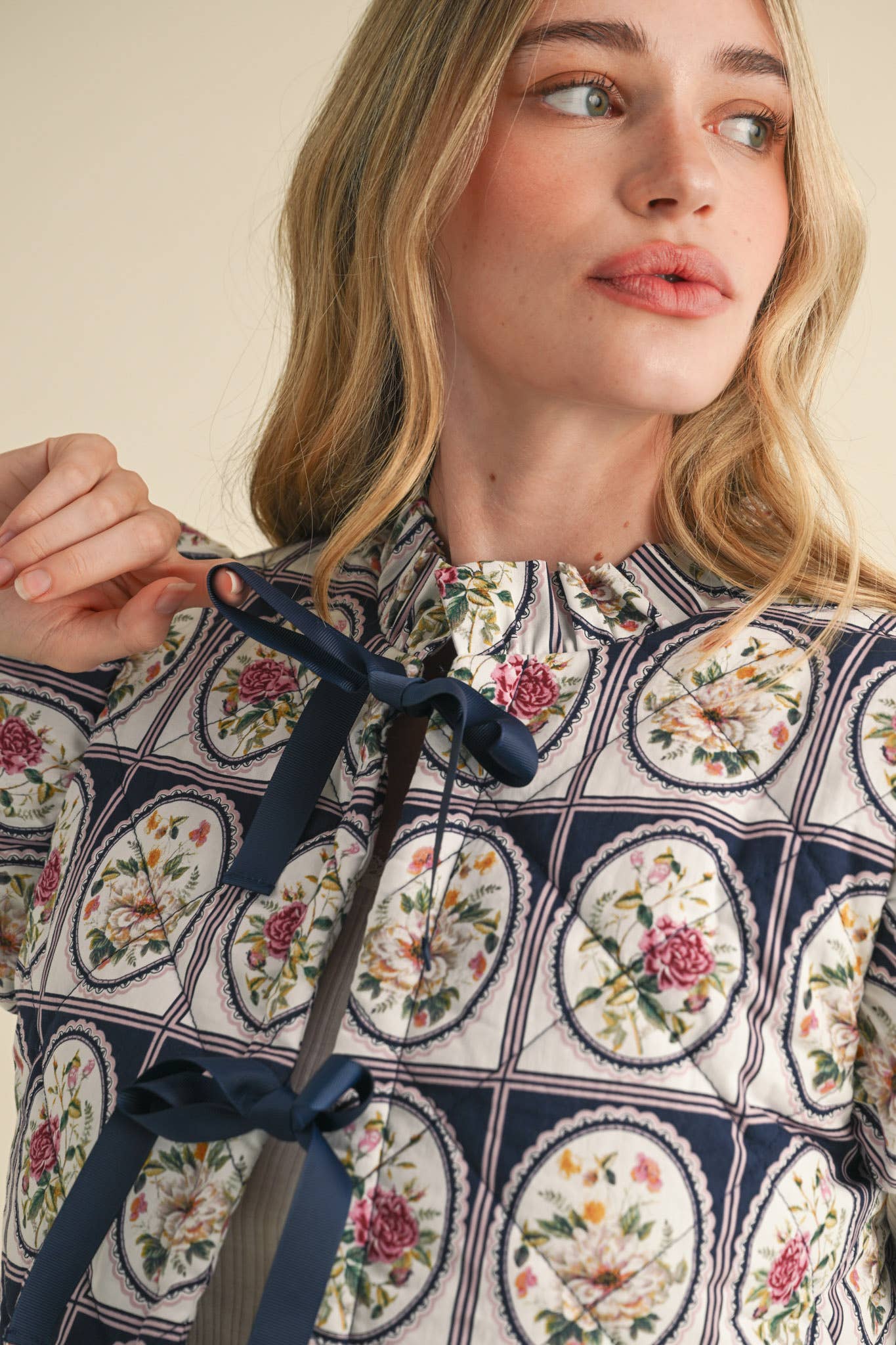 &MERCI - EXCLUSIVE PRINT FLUTTER SLEEVE FLORAL PUFF VEST - Dear John