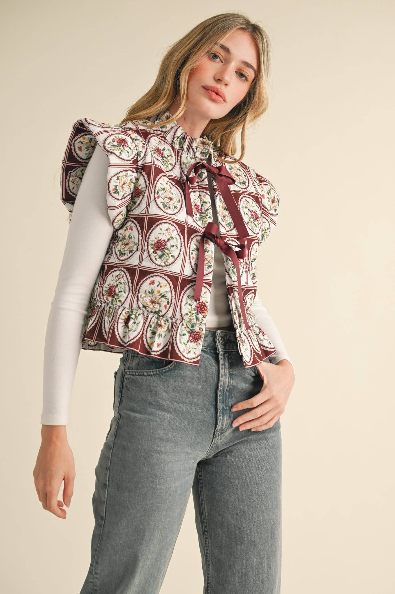 &MERCI - EXCLUSIVE PRINT FLUTTER SLEEVE FLORAL PUFF VEST - Dear John