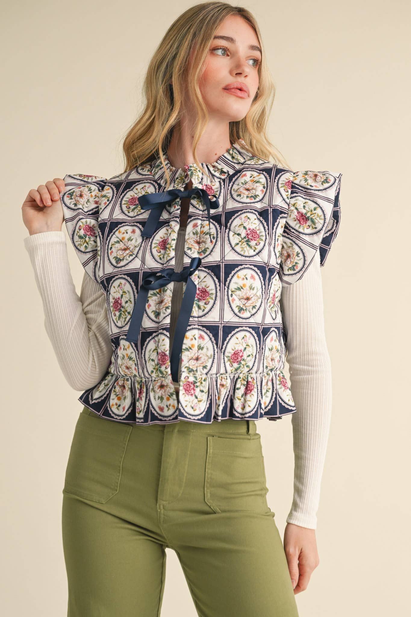 &MERCI - EXCLUSIVE PRINT FLUTTER SLEEVE FLORAL PUFF VEST - Dear John