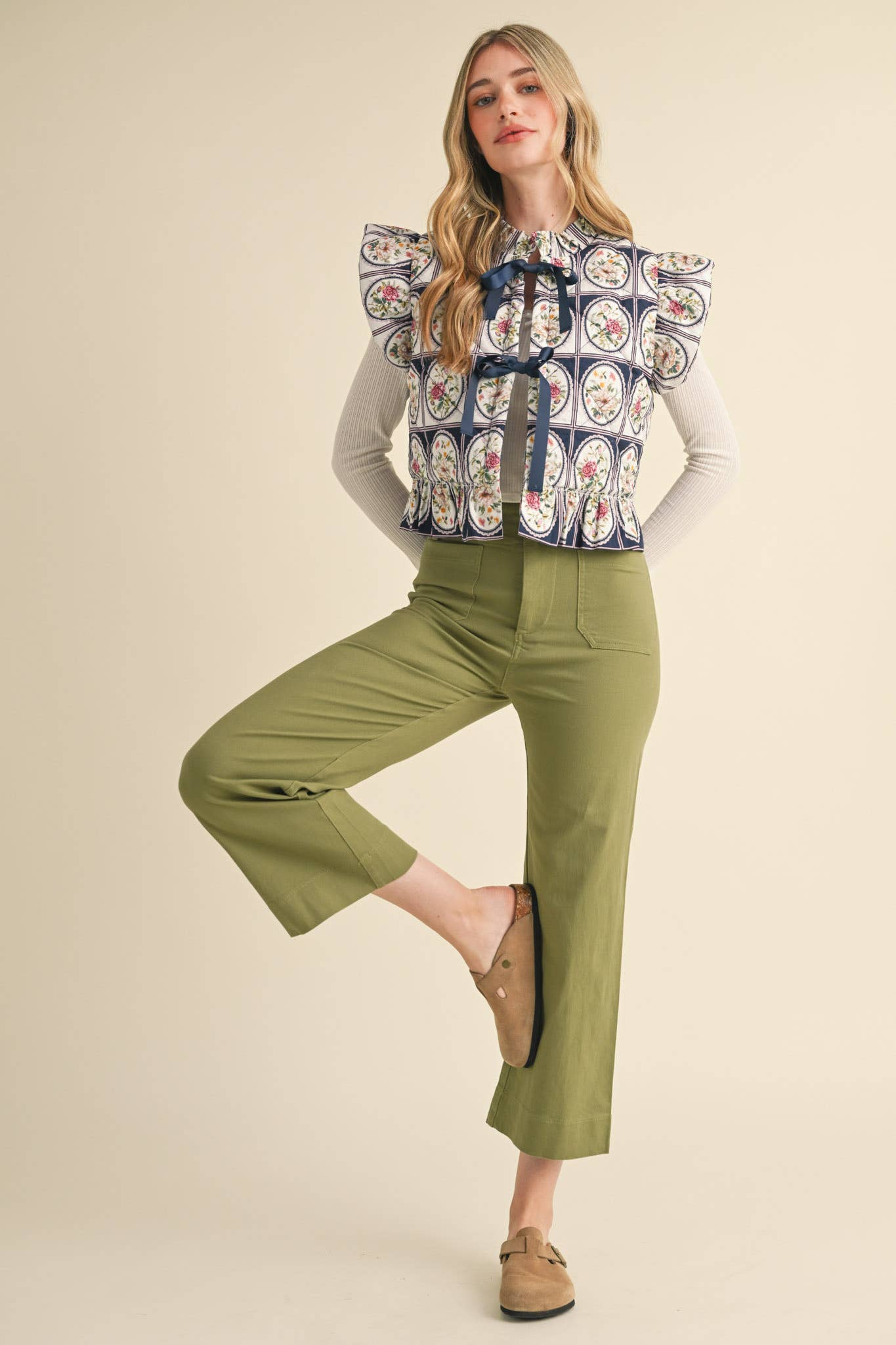 &MERCI - EXCLUSIVE PRINT FLUTTER SLEEVE FLORAL PUFF VEST - Dear John