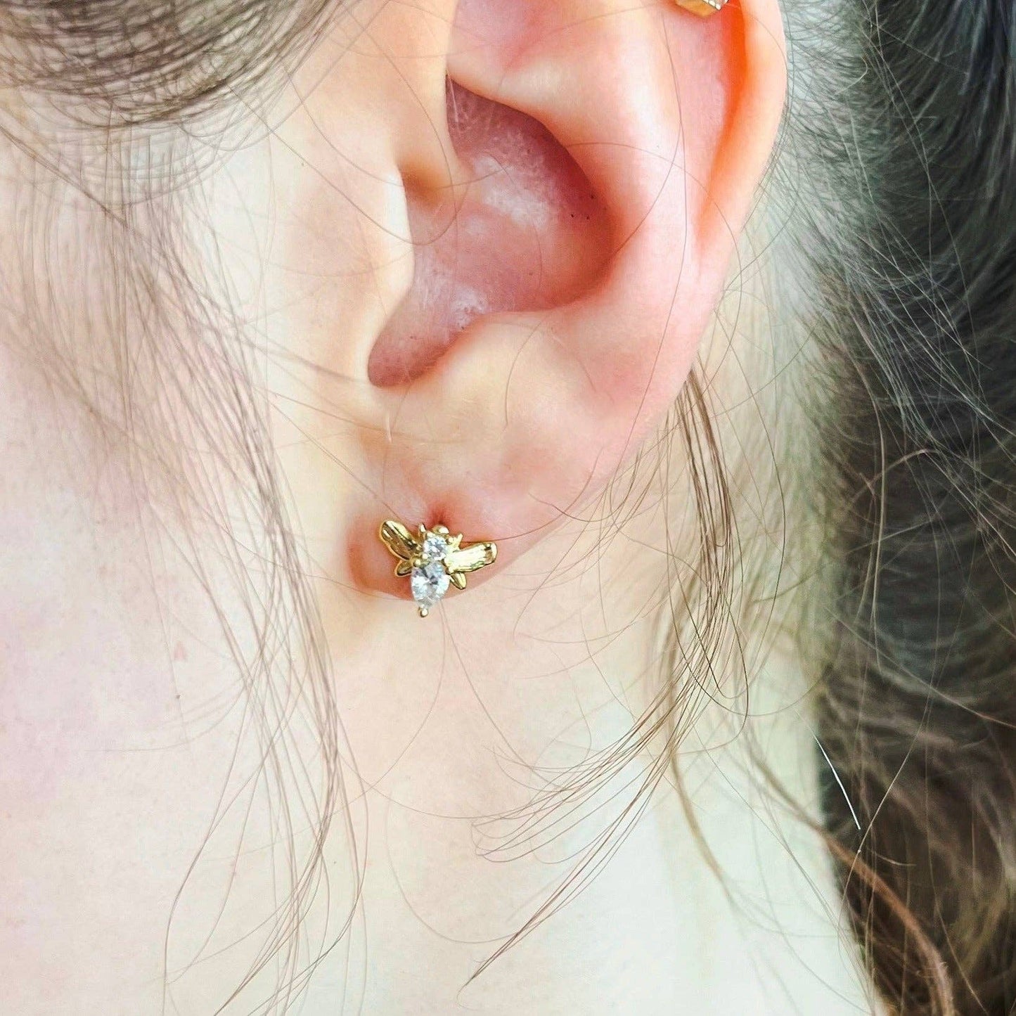 Sparkling Bee Stud Earring - Dear John
