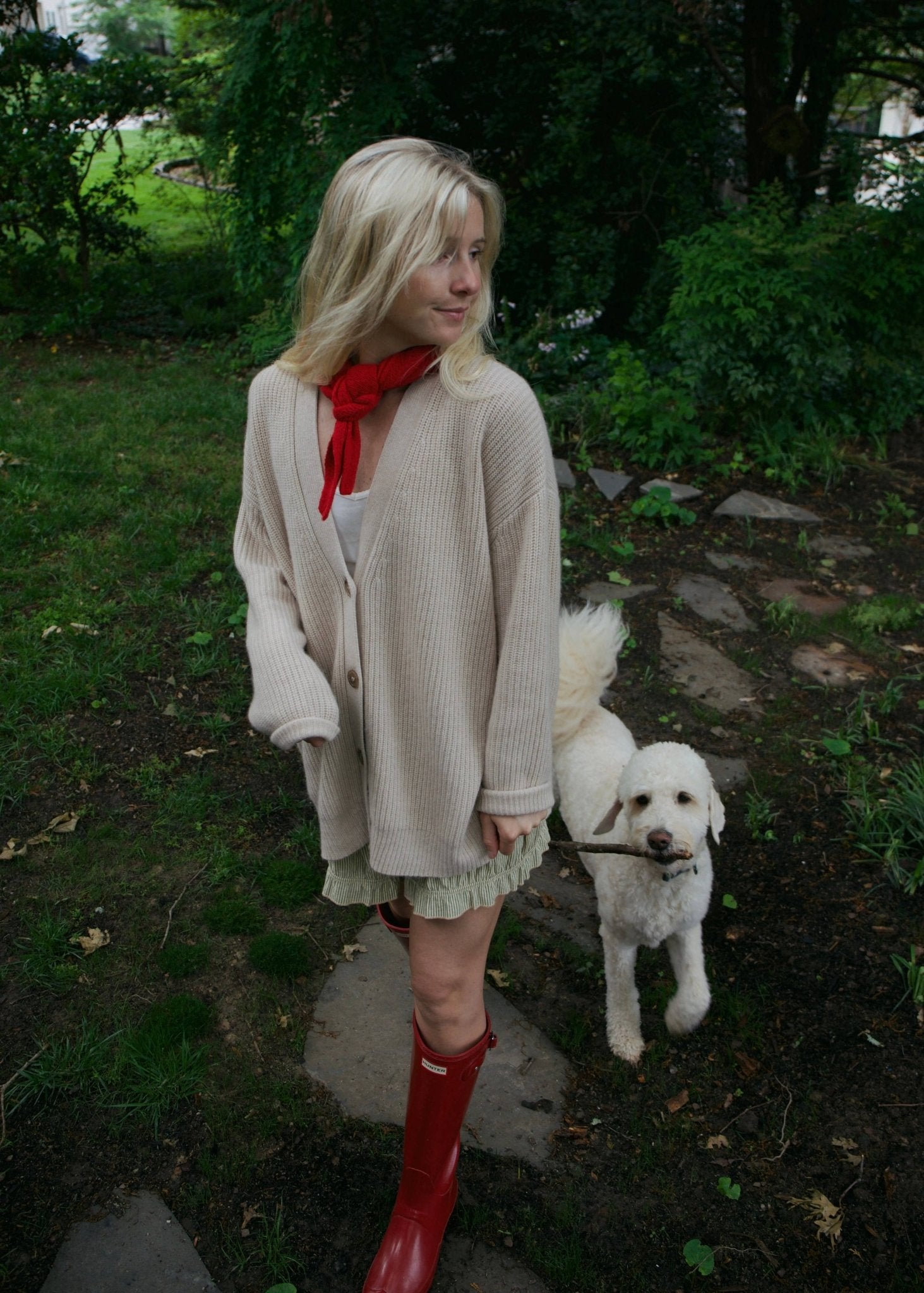 STRAWBERRY TRIANGLE SCARF - Dear John