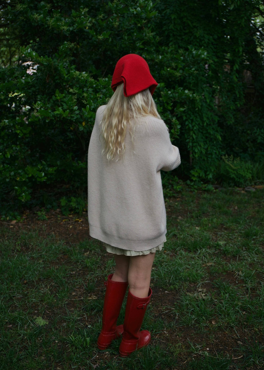 STRAWBERRY TRIANGLE SCARF - Dear John