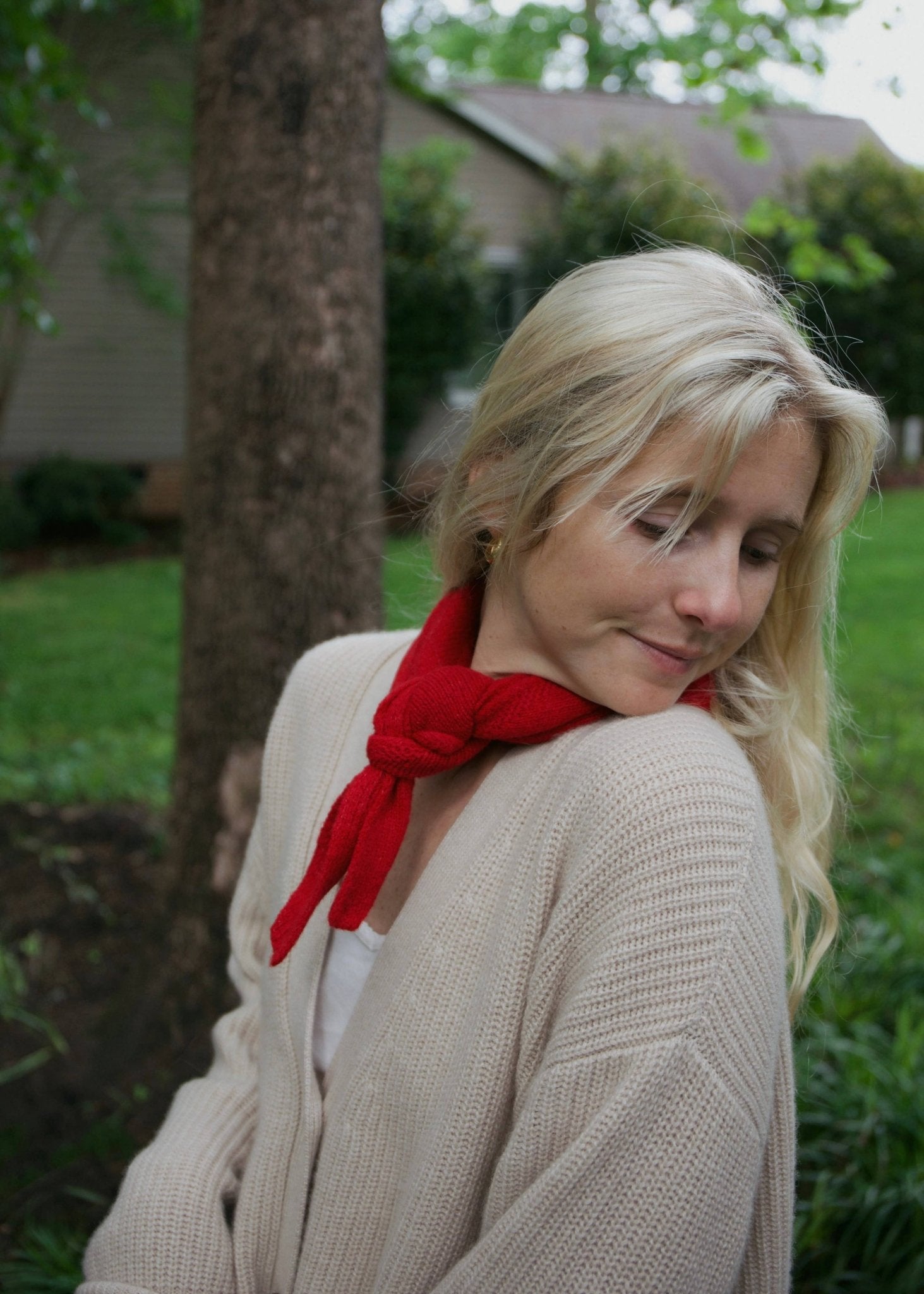 STRAWBERRY TRIANGLE SCARF - Dear John